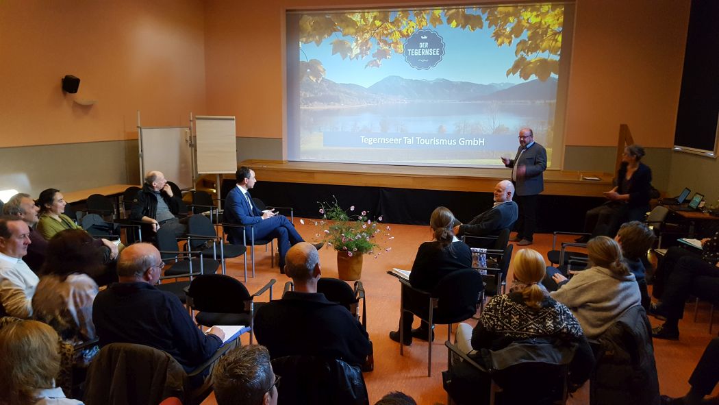 Im Alten Kino in Lychen trafen sich Gastgeber, Touristiker und Vertreter der öffentlichen Hand.