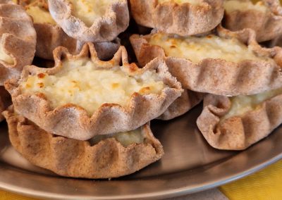 Europäisches Buffet - selbst gemachte finnische Piroggen